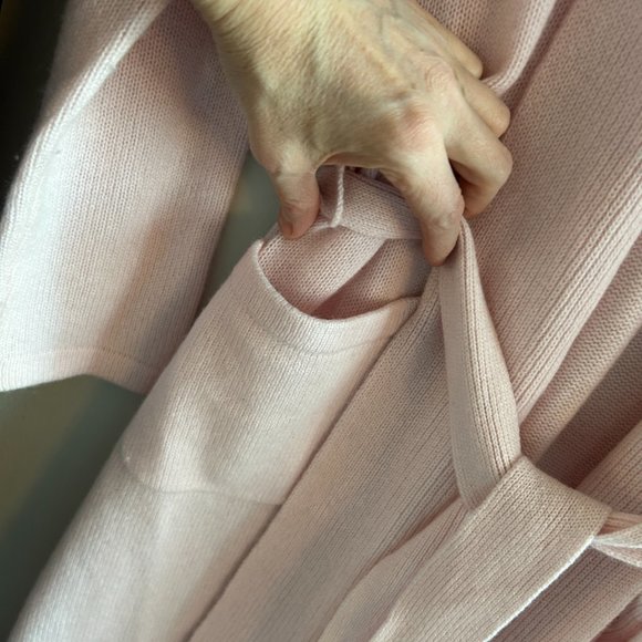GORGEOUS and cozy soft 100% cashmere lounge robe… - Picture 9 of 12